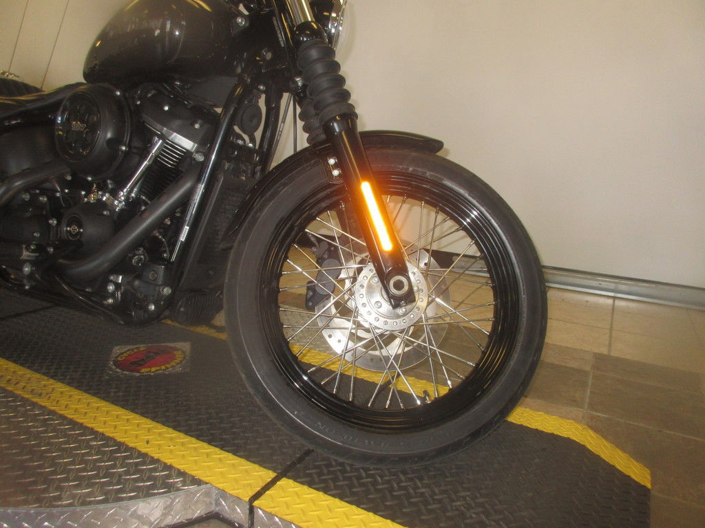 Street Bob®