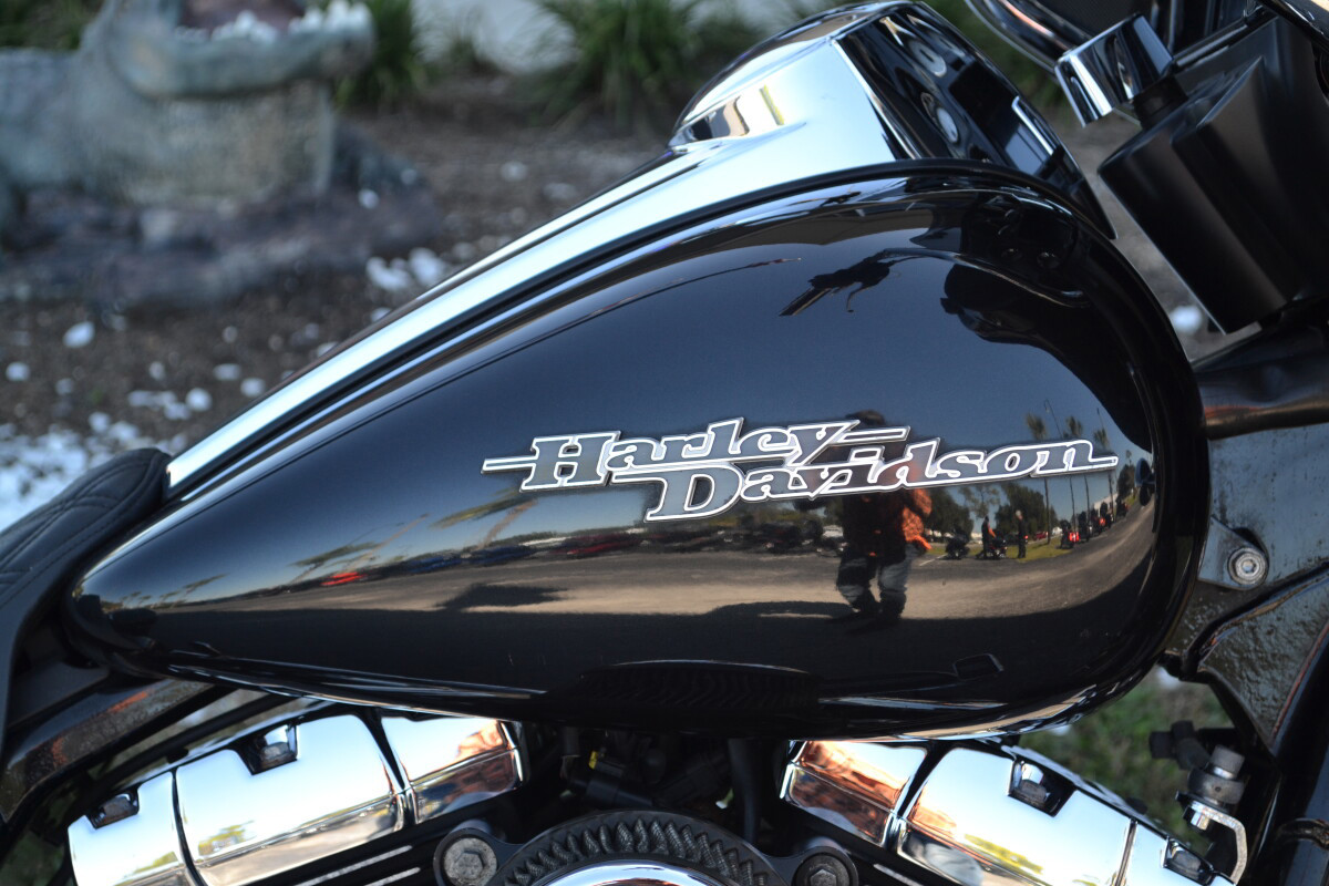 Street Glide®