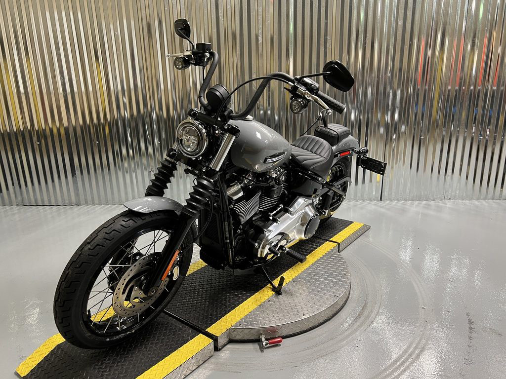 Street Bob®
