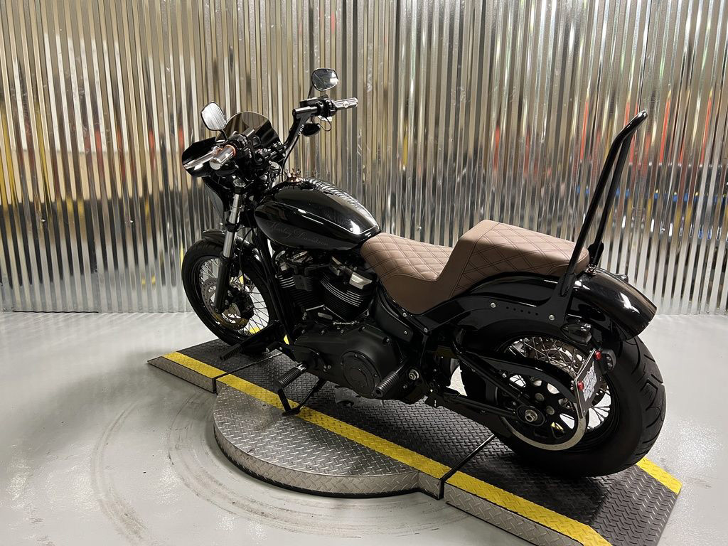 Softail® Street Bob®