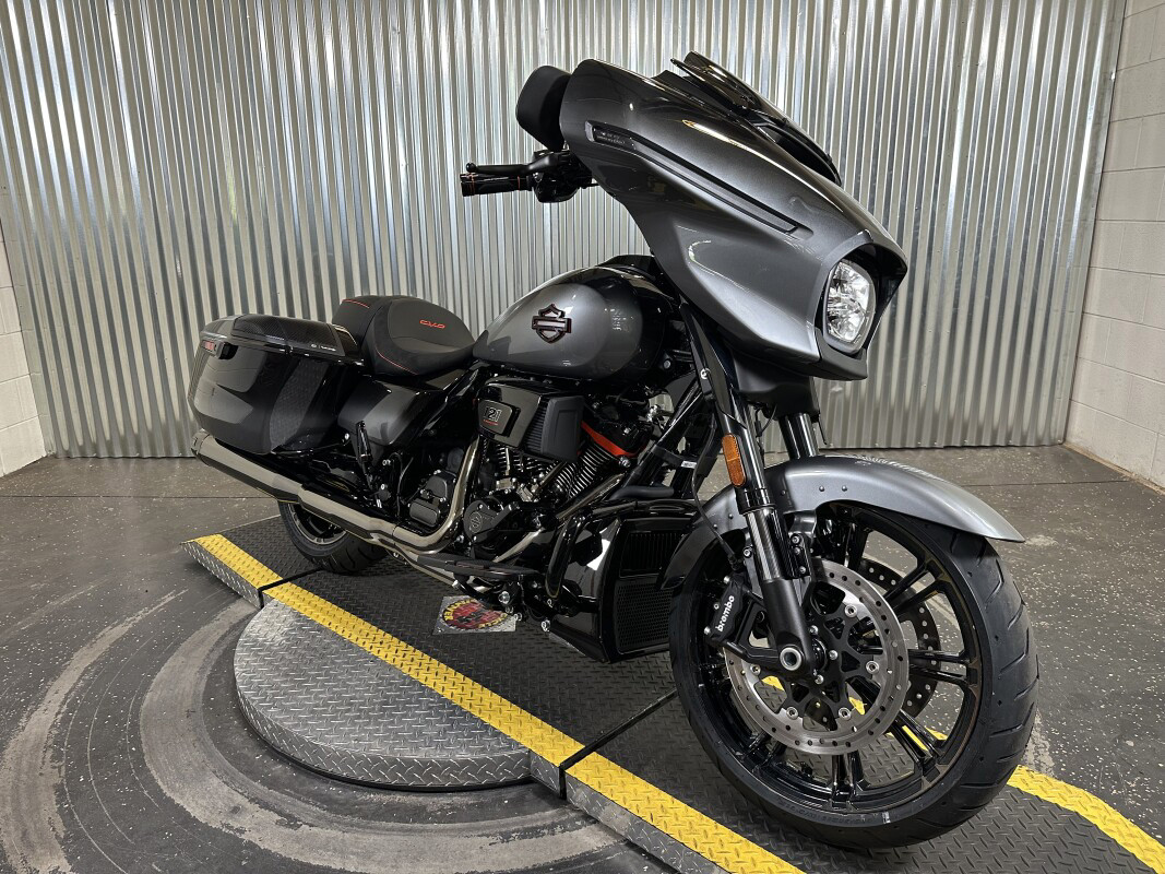 CVO® Street Glide®