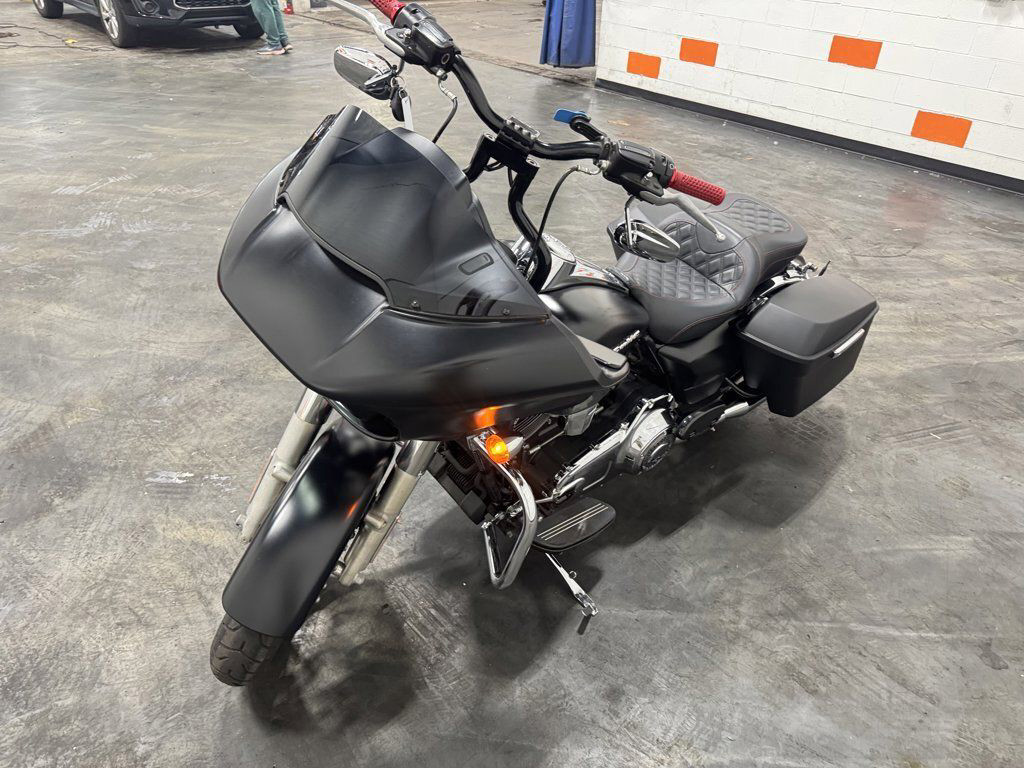 Road Glide®