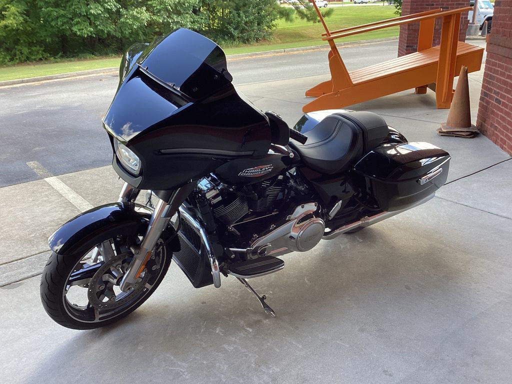 Street Glide®