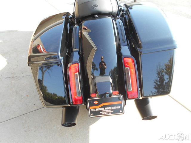 Street Glide®