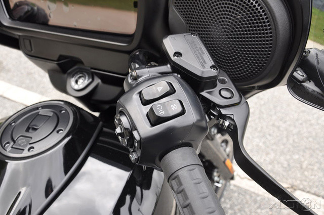 Street Glide®