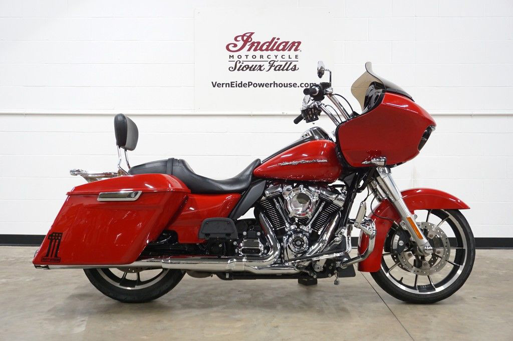 Road Glide®