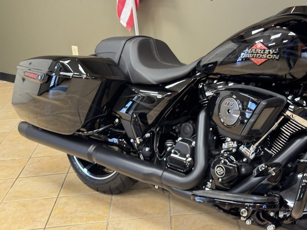 Street Glide®