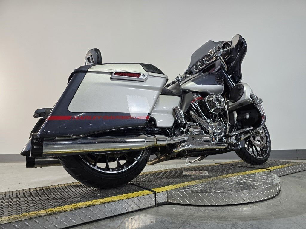 CVO® Street Glide®
