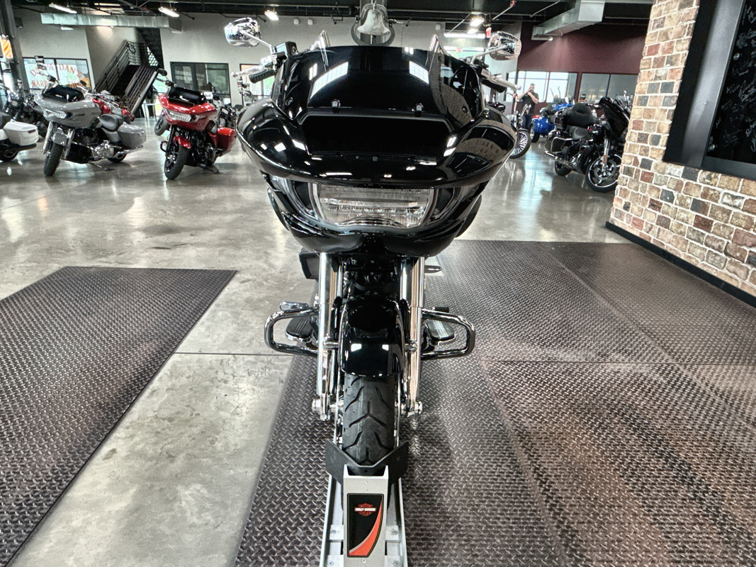 Road Glide®