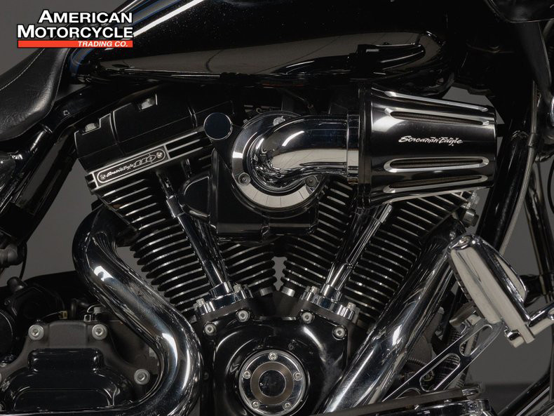 CVO™ Road Glide® Custom 