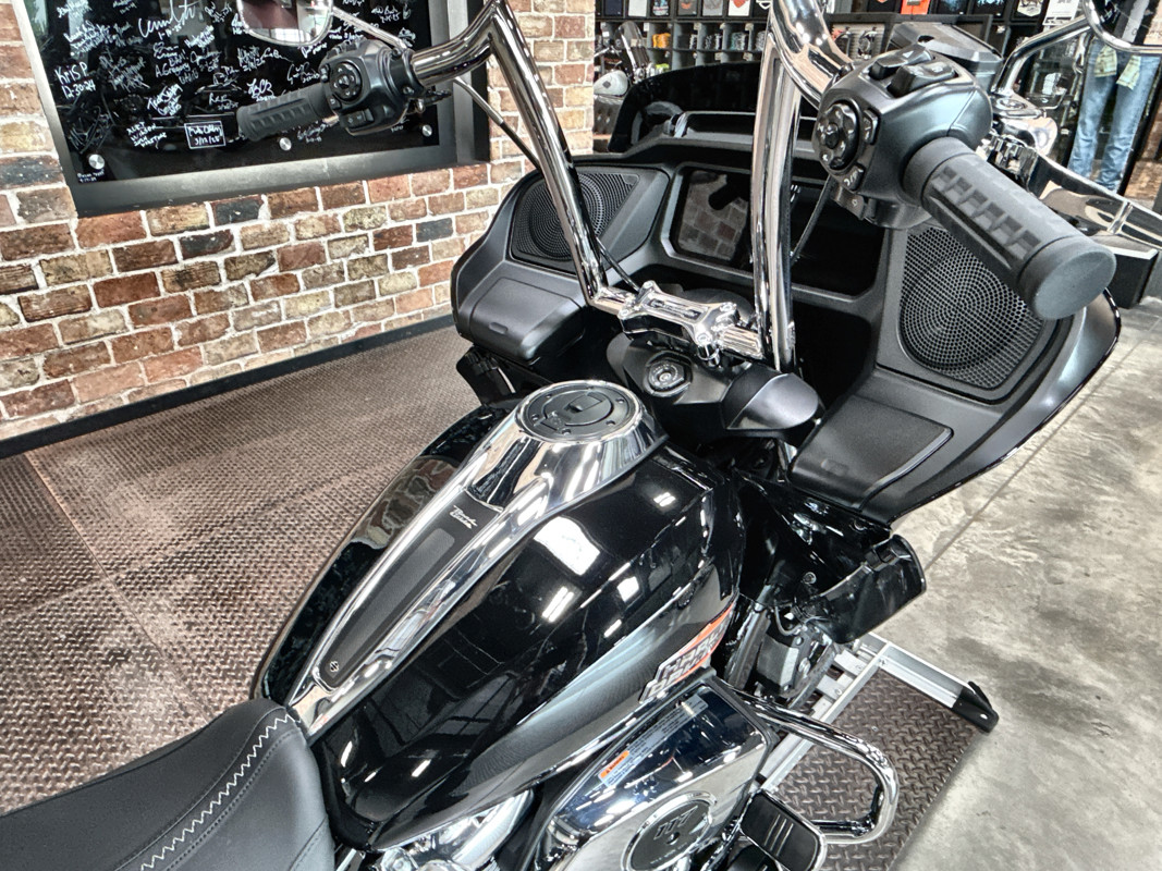 Road Glide®