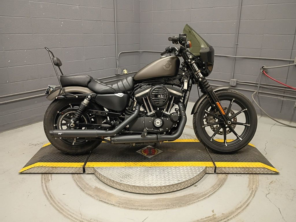 Iron 883®
