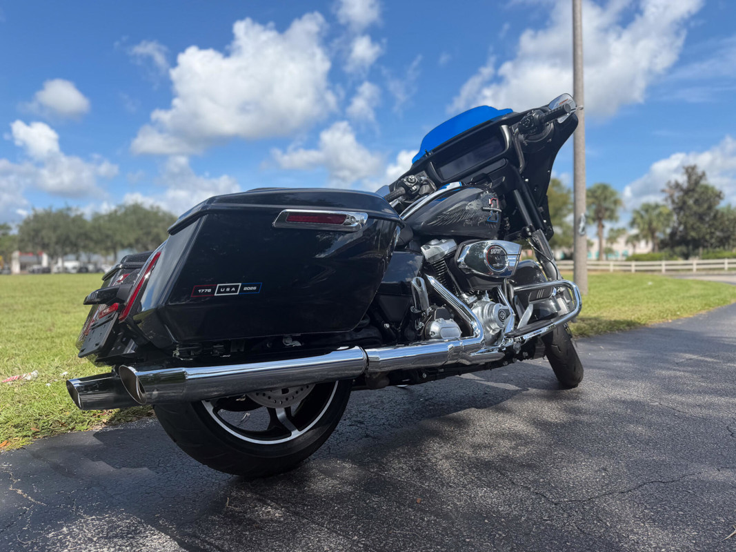 Street Glide®