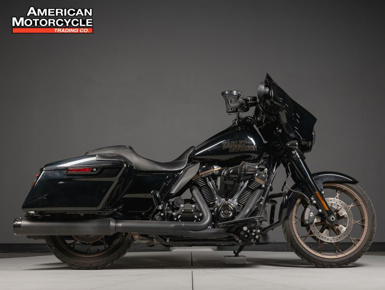 Street Glide® ST