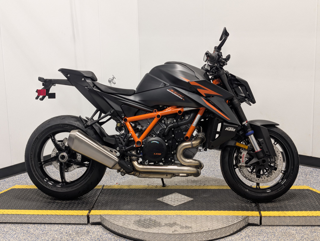 1390 Super Duke R