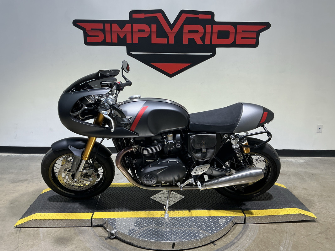 THRUXTON RS