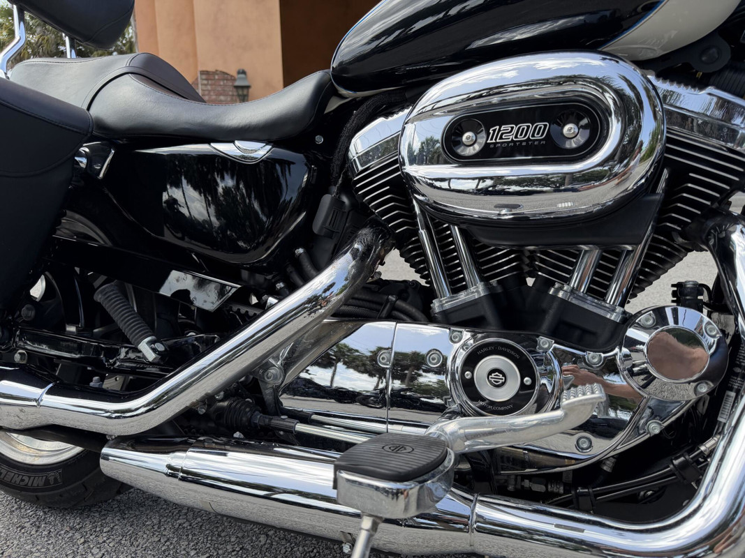 Sportster® SuperLow® 1200T