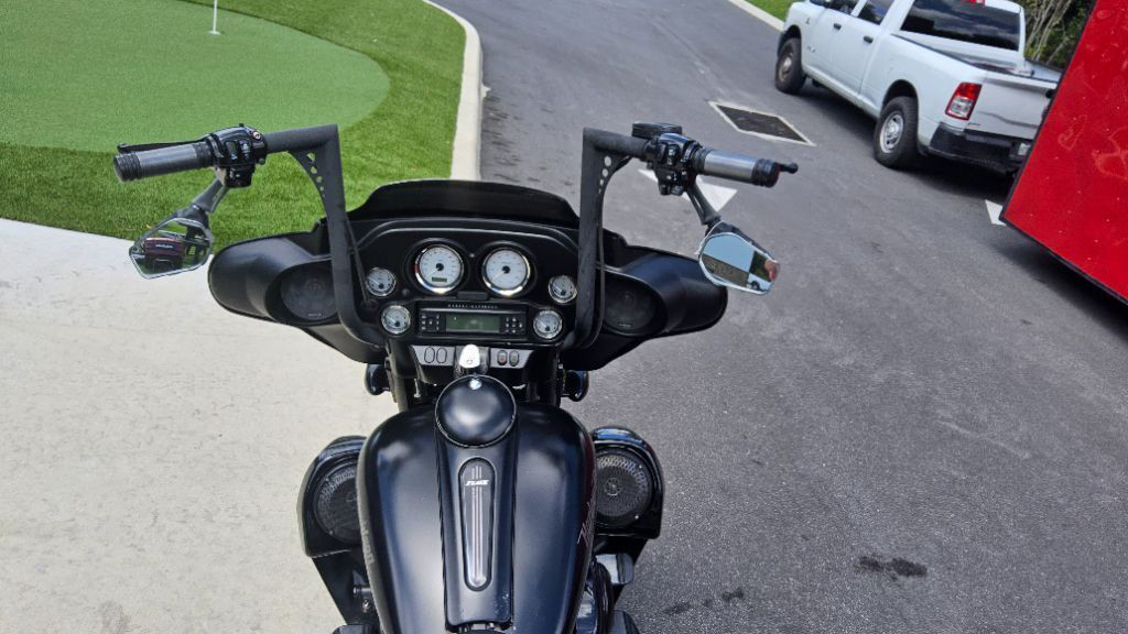 Street Glide®