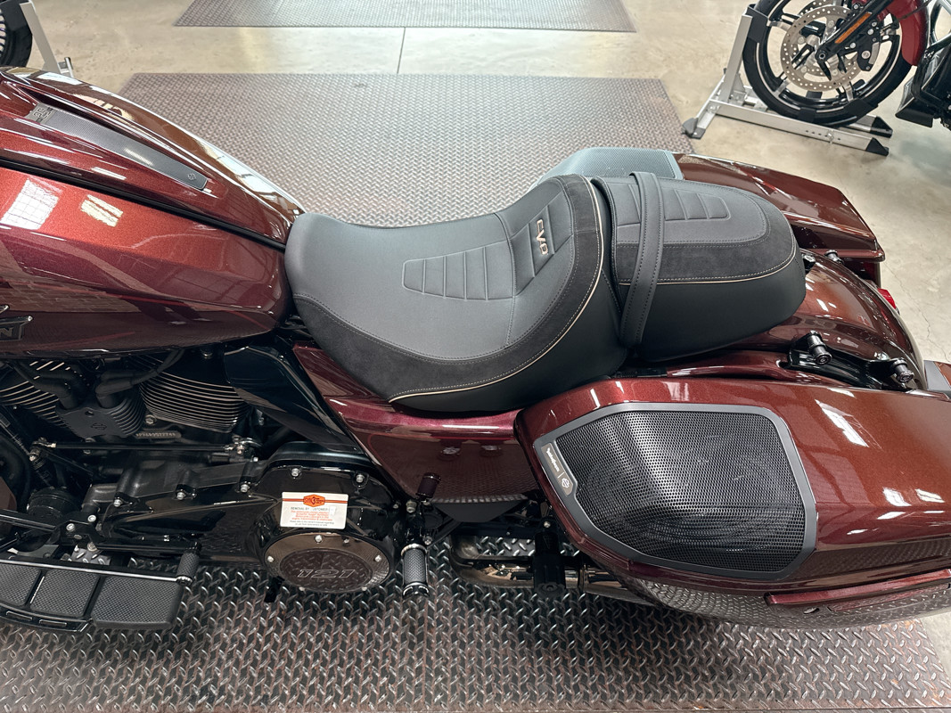 CVO® Street Glide®
