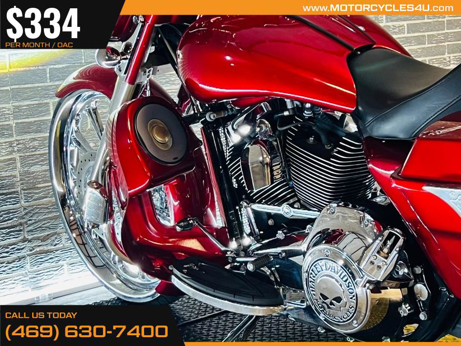 Street Glide®