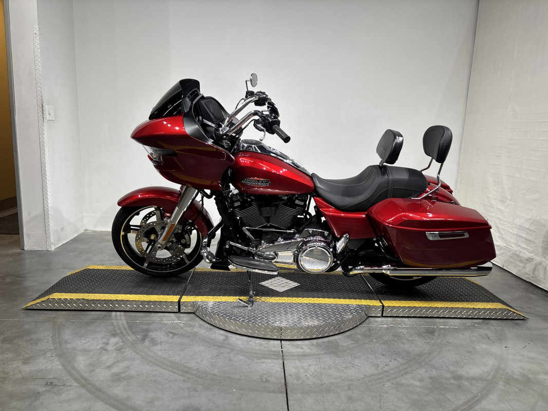 Road Glide®
