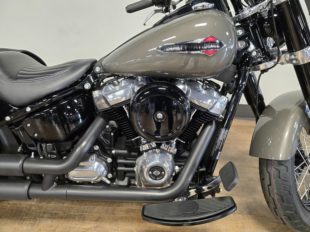 Softail® Slim®