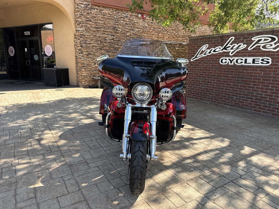 CVO® Tri Glide®