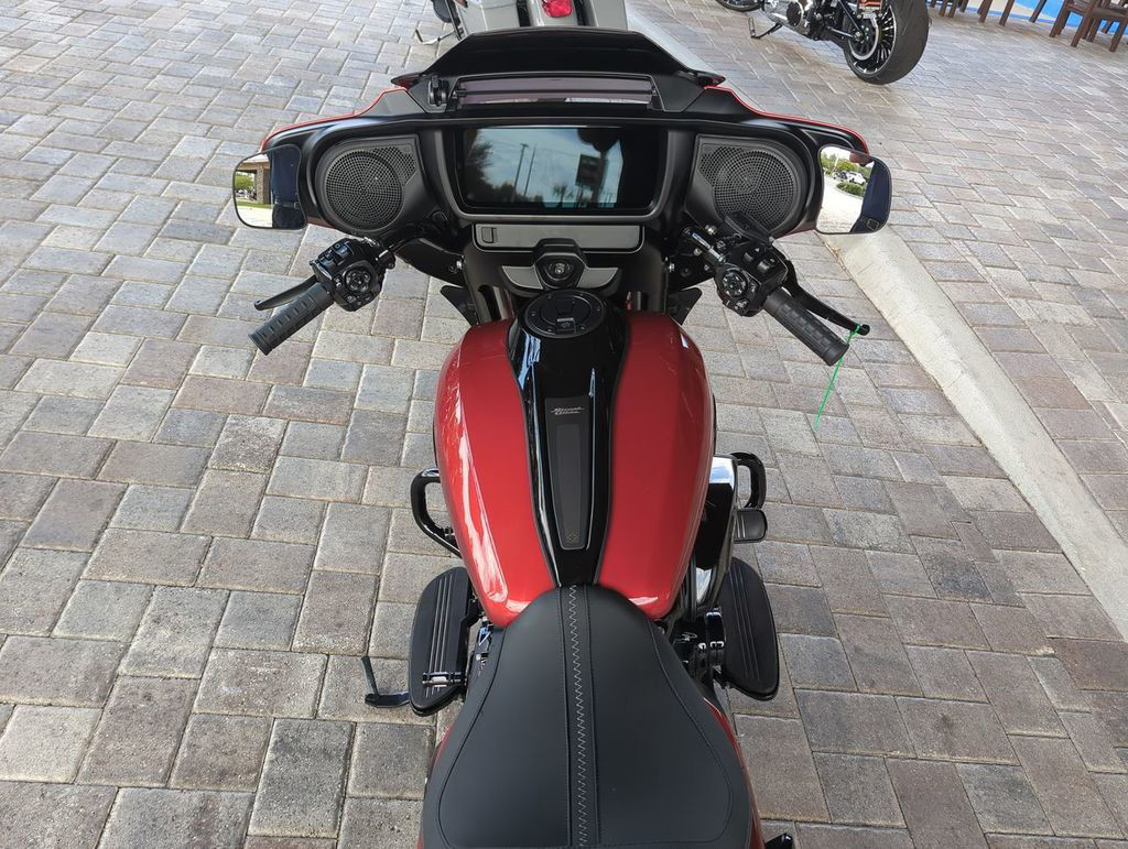 Street Glide®