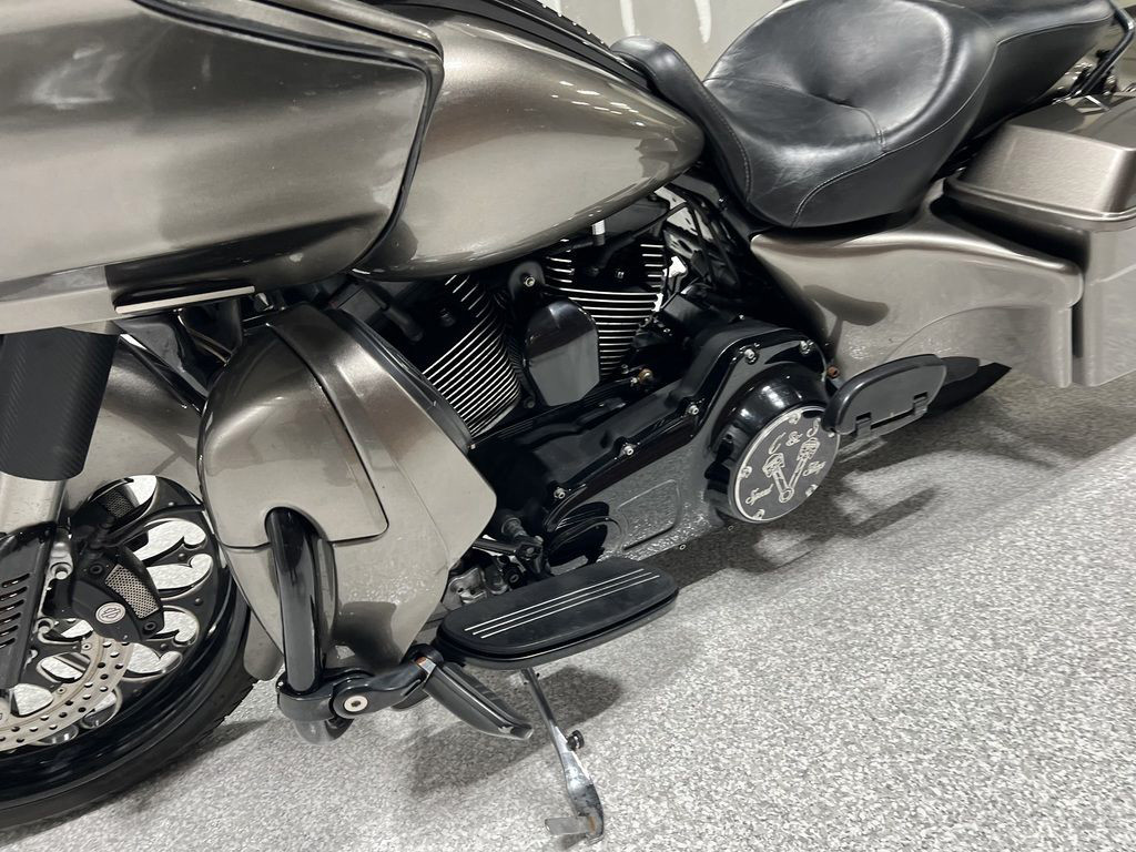 Road Glide® Custom