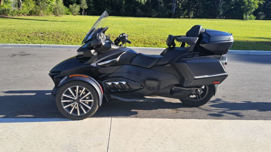 Spyder RT Sea-To-Sky