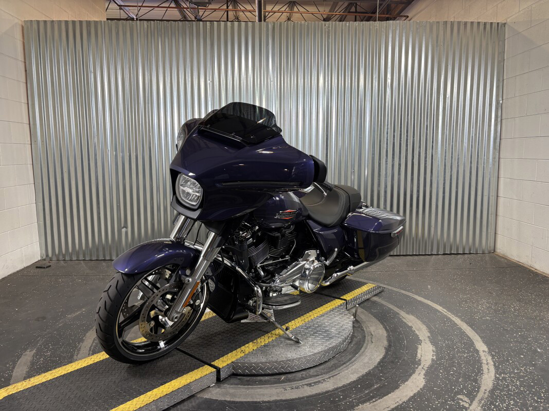 Street Glide®