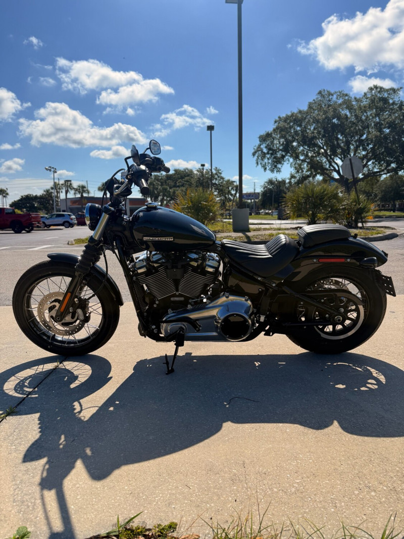 Street Bob®