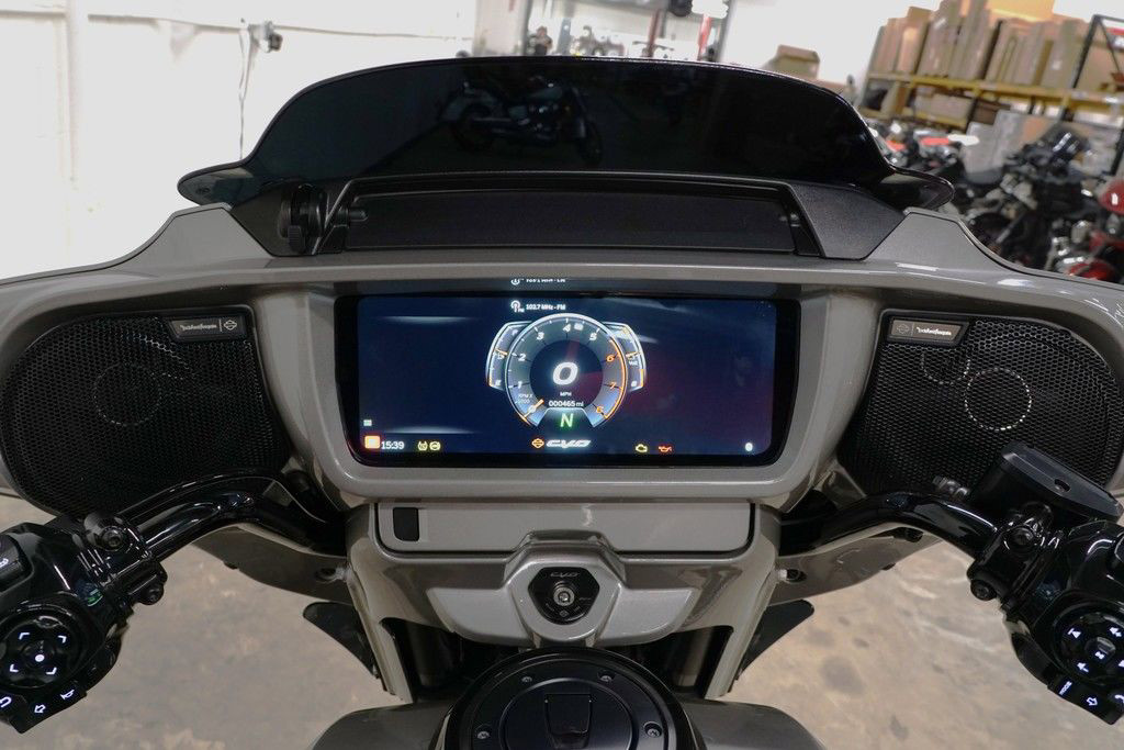 CVO® Street Glide®