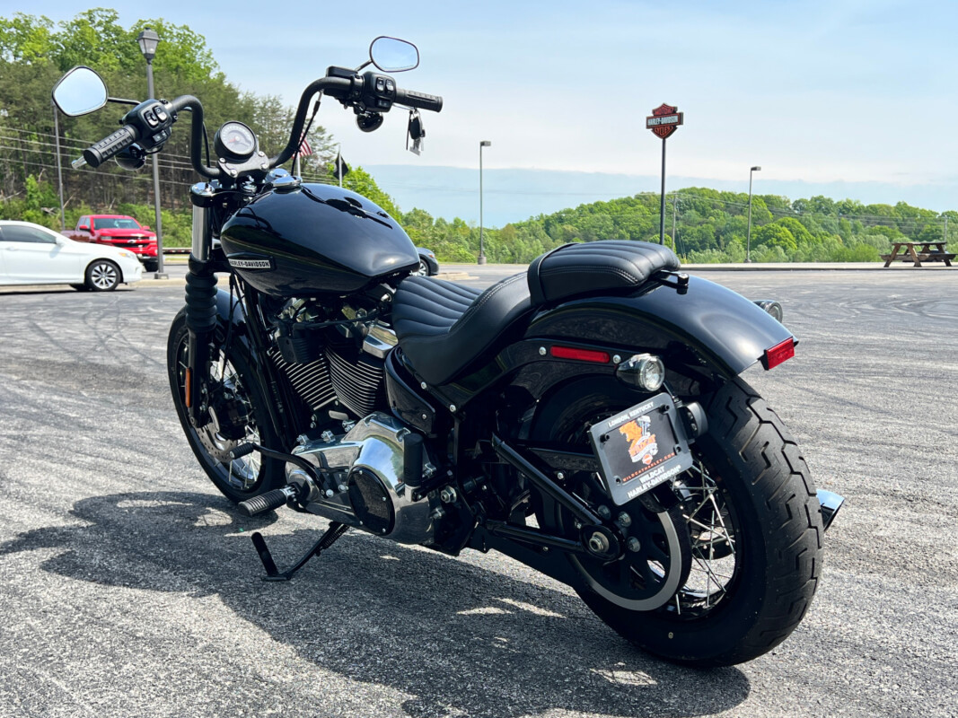 Street Bob®