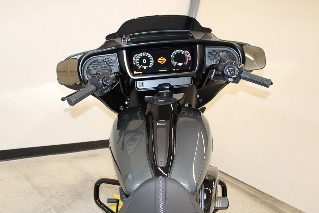 Street Glide®