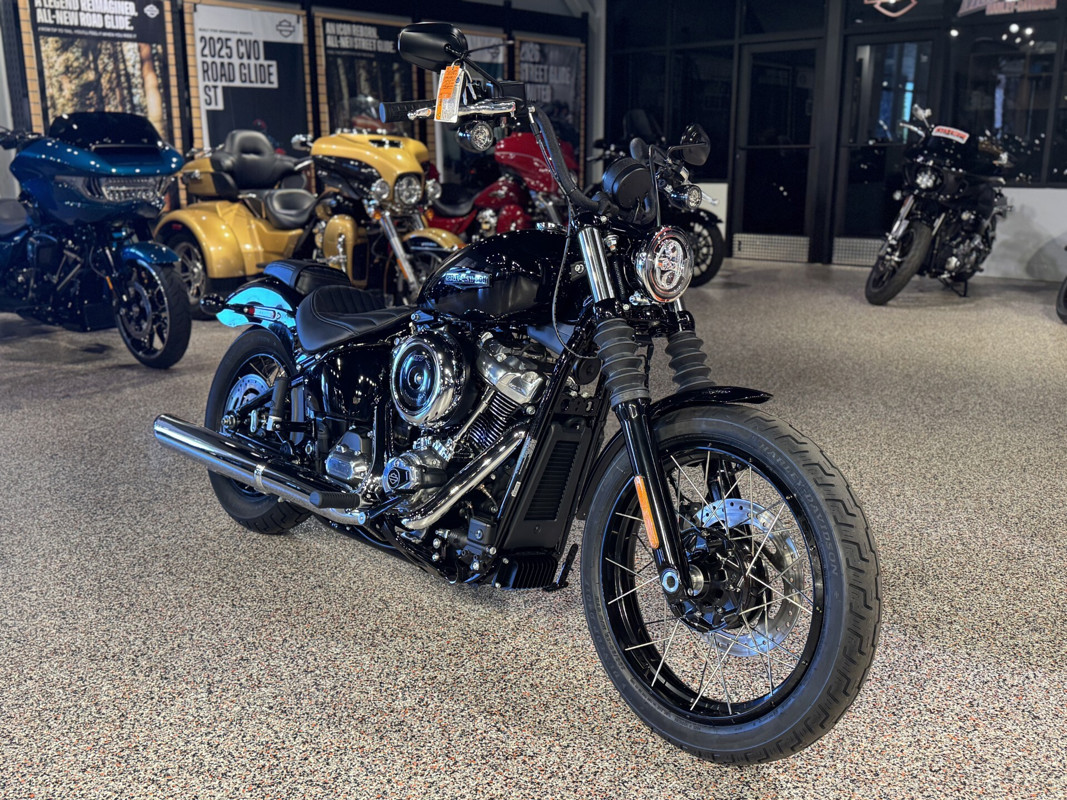 Street Bob®