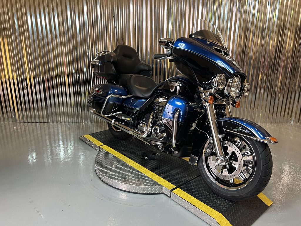 Electra Glide® Ultra® Limited 115th Anniversary