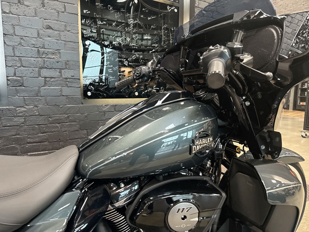 Street Glide® 3 Limited