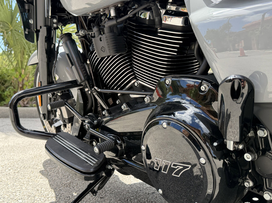 Street Glide®