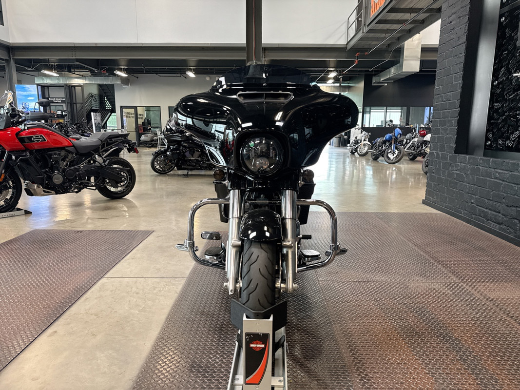 Street Glide®