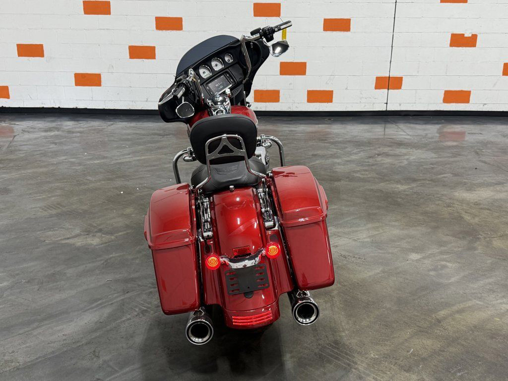 Street Glide®
