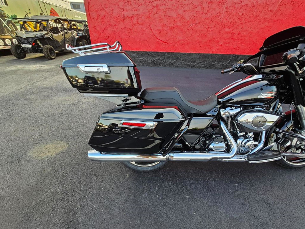 Street Glide®