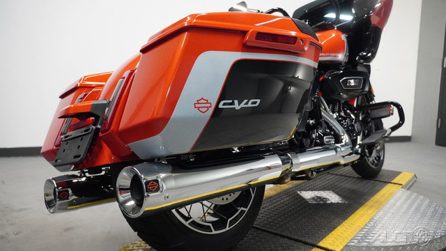 CVO® Road Glide®