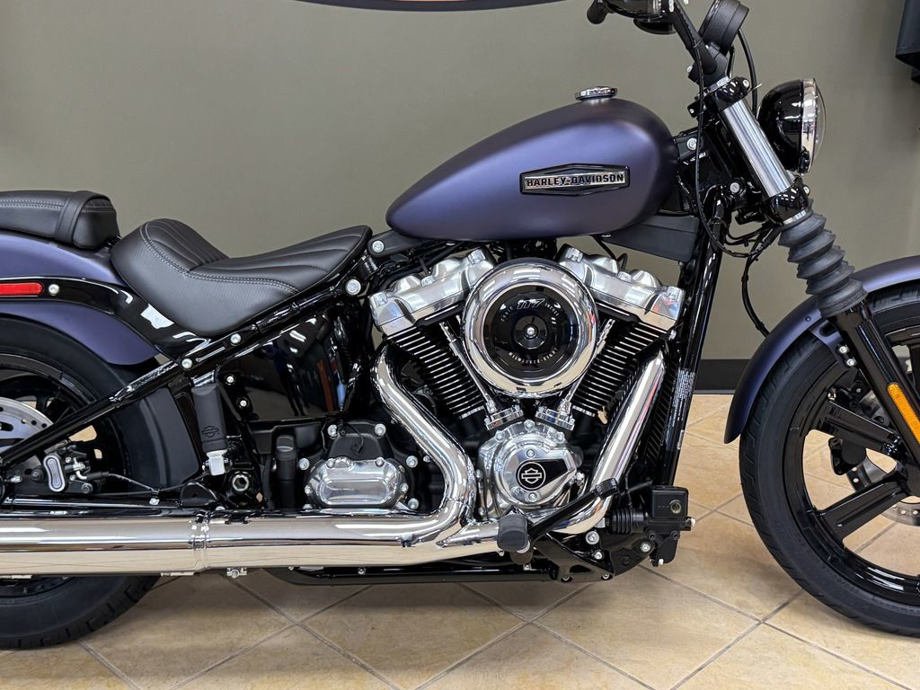 Street Bob®