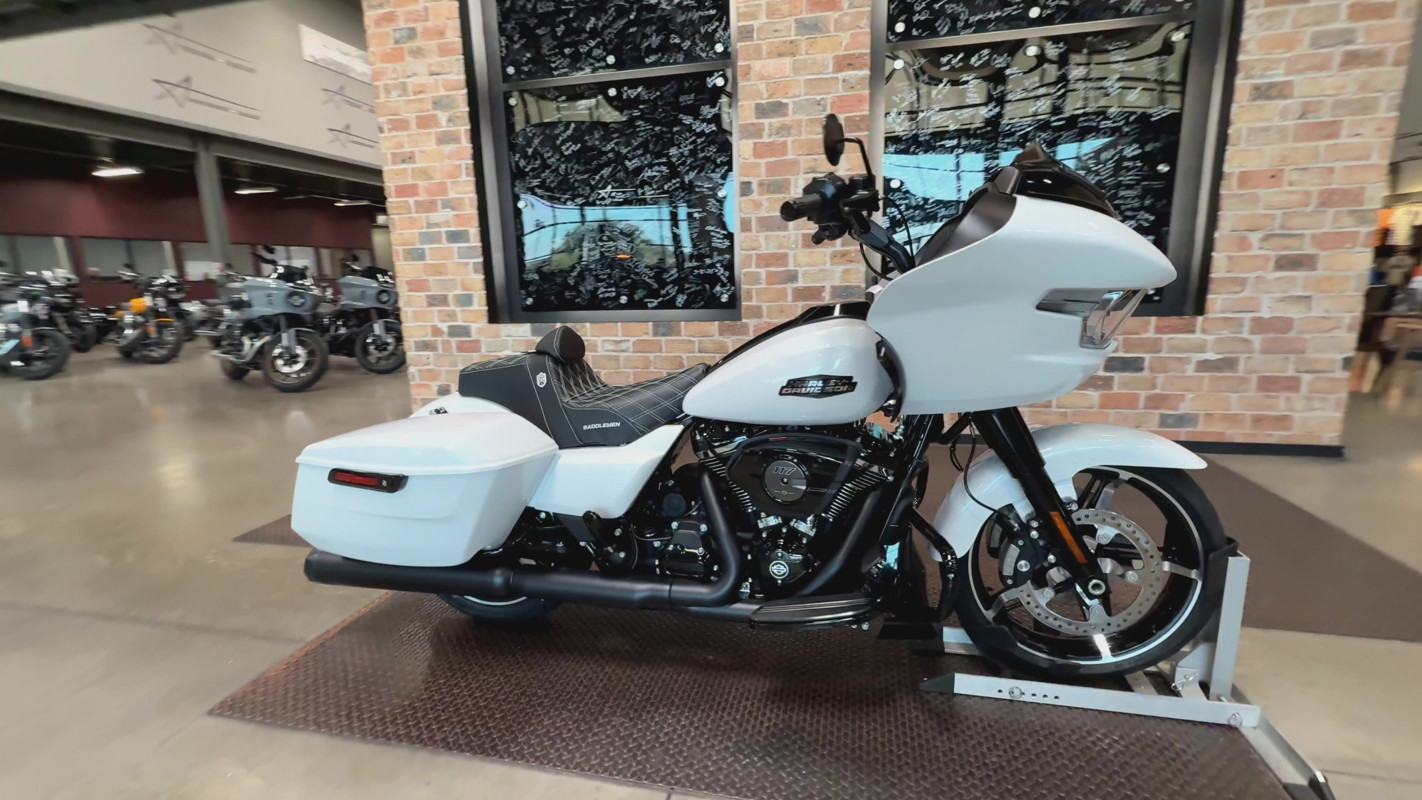 Road Glide®