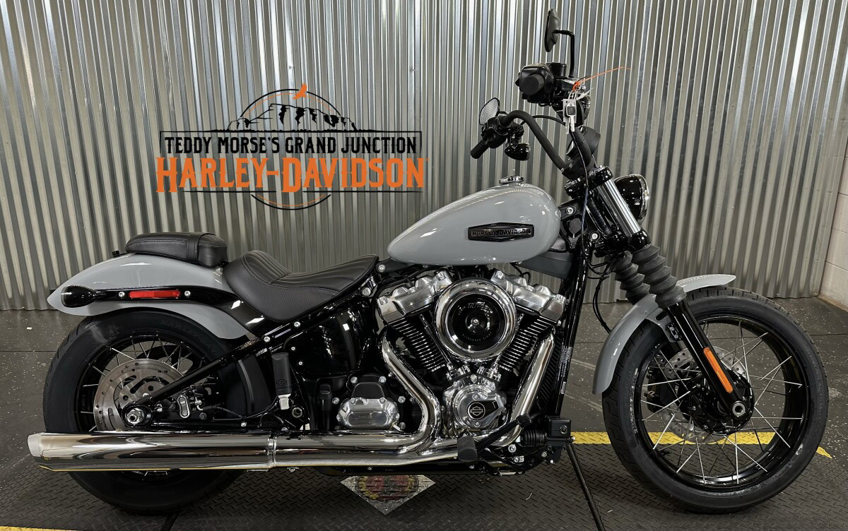 Street Bob®