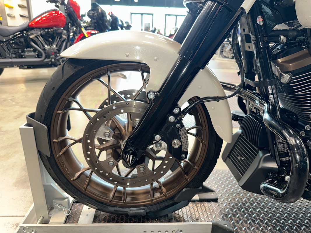 Street Glide® ST