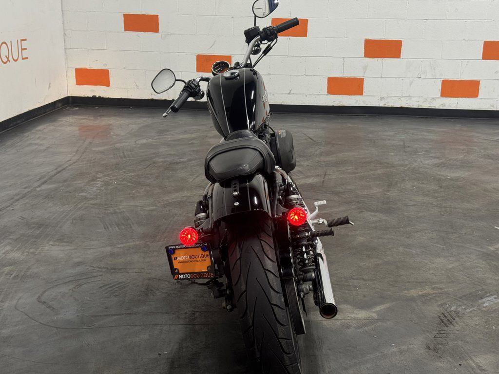 Sportster® Roadster®