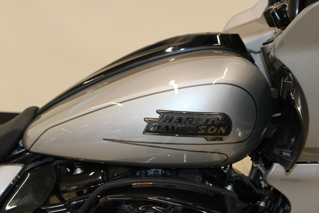 CVO® Road Glide®
