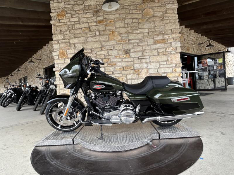 Street Glide®